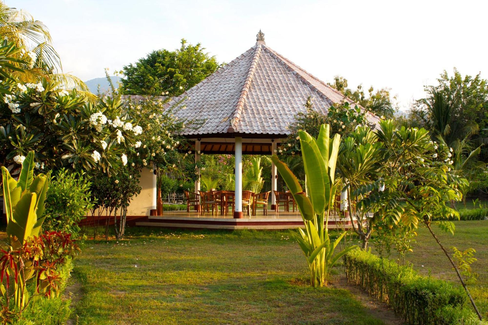 Bali Oase Resort Pemuteran Exteriör bild